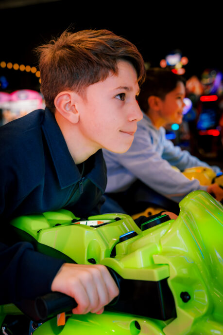Tiener arcades moto activiteiten antwerpen - teenager arcades moto activity antwerp