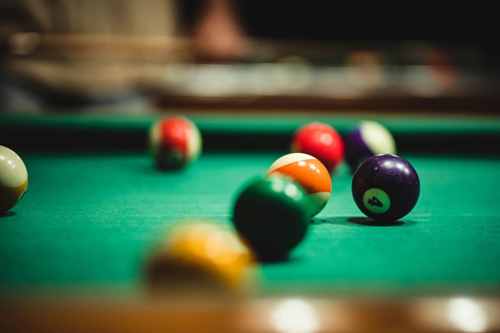 Pool table in the bar games area in Antwerp - Pooltafel in de bargames-zone in Antwerpen