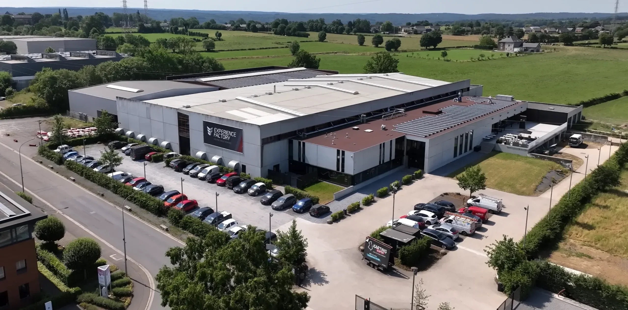 karting-experience-factory-eupen-batiment-1-scaled-e1731944558119